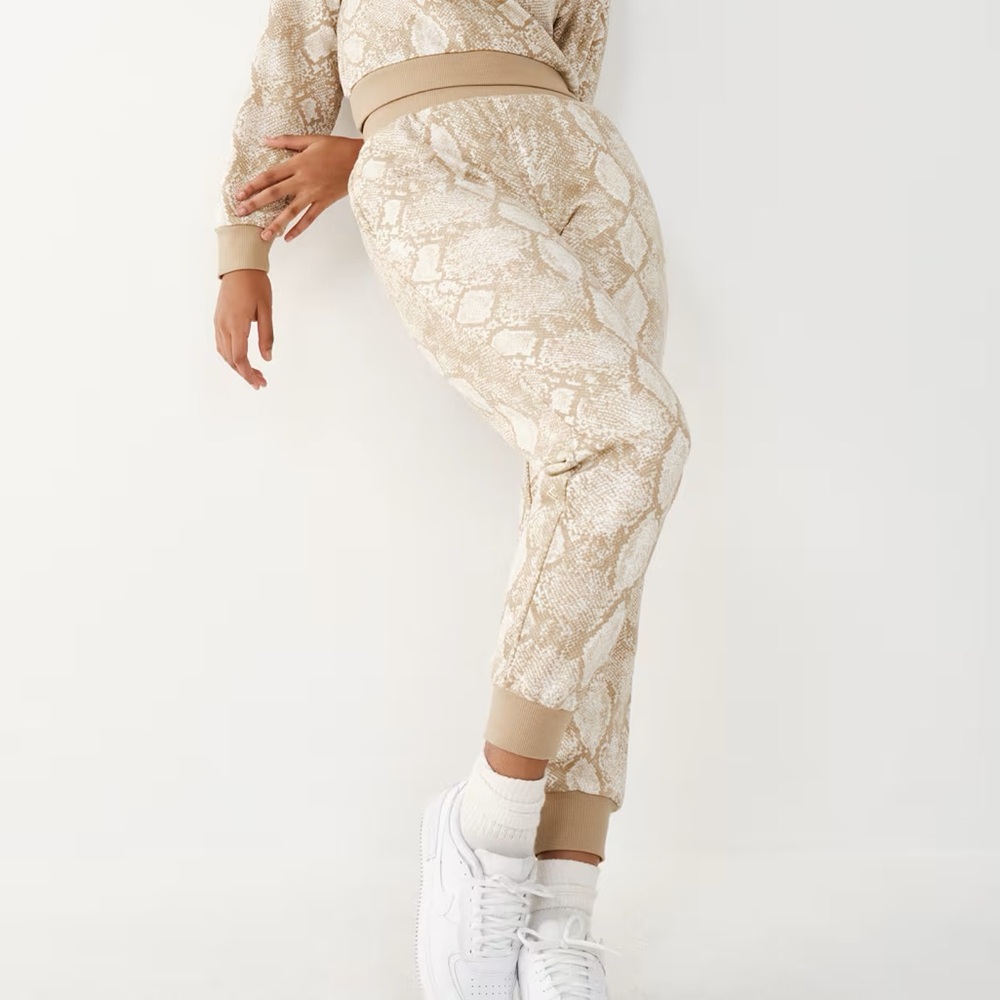 True Religion Python Beige Snake Print High Rise Joggers | XS